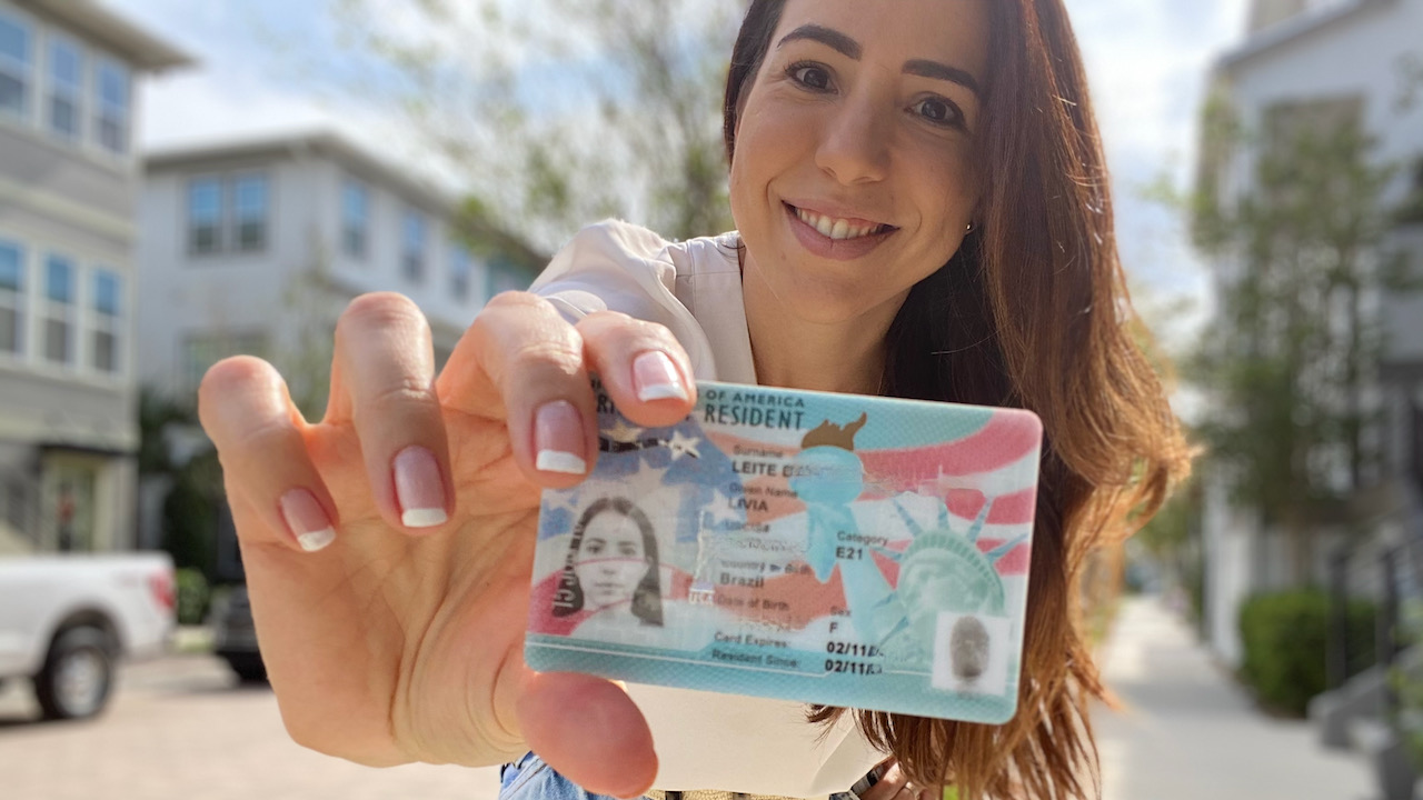 Read more about the article Green Card! Como obter o tão sonhado documento de qualquer imigrante?